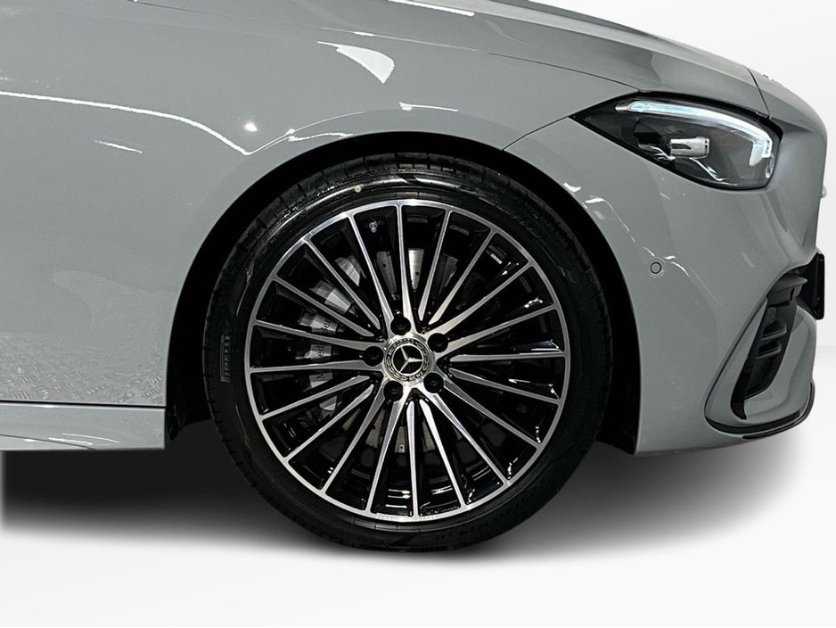 2026 Mercedes-Benz C Class 200d AMG - 19 Inch Alloys - Reversing Camera - Ambient Lighting - Sat Nav - Climate Control - Electric Heated Memory Seats - Keyless Start - Apple CarPlay/Android Auto €70,798