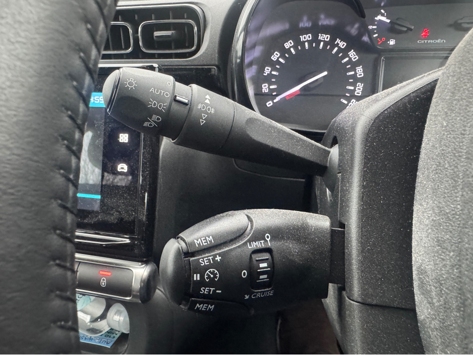 2023 Citroen C3 - image 12