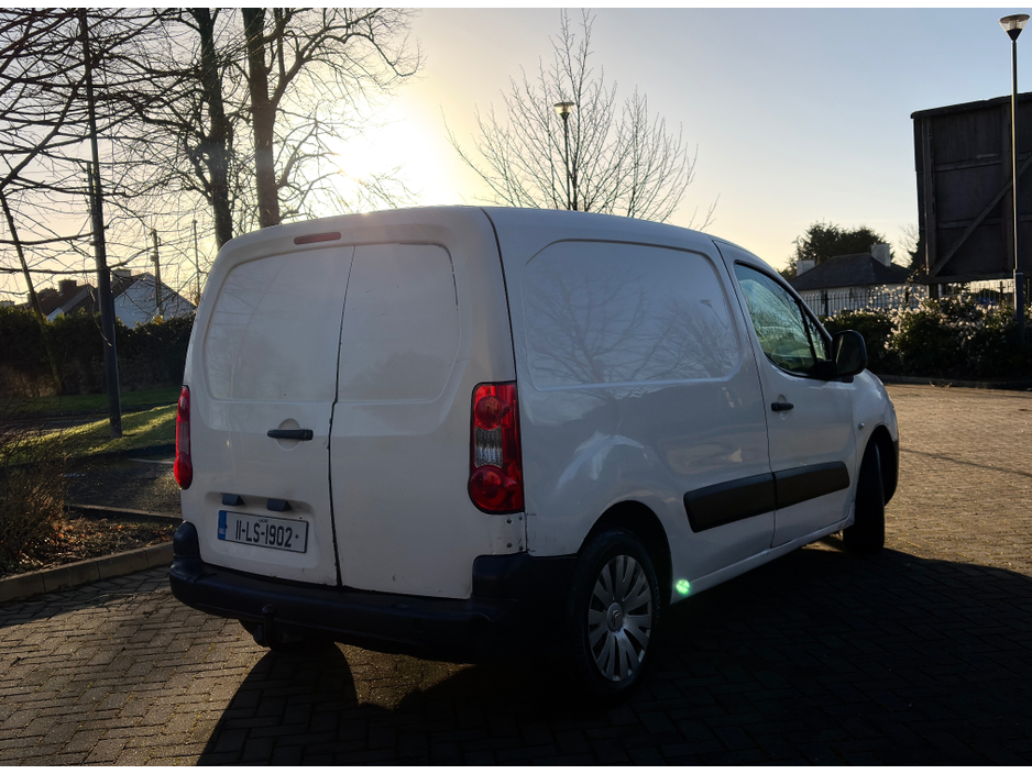 2011 Citroen Berlingo 625 LX HDI 75 €2,150