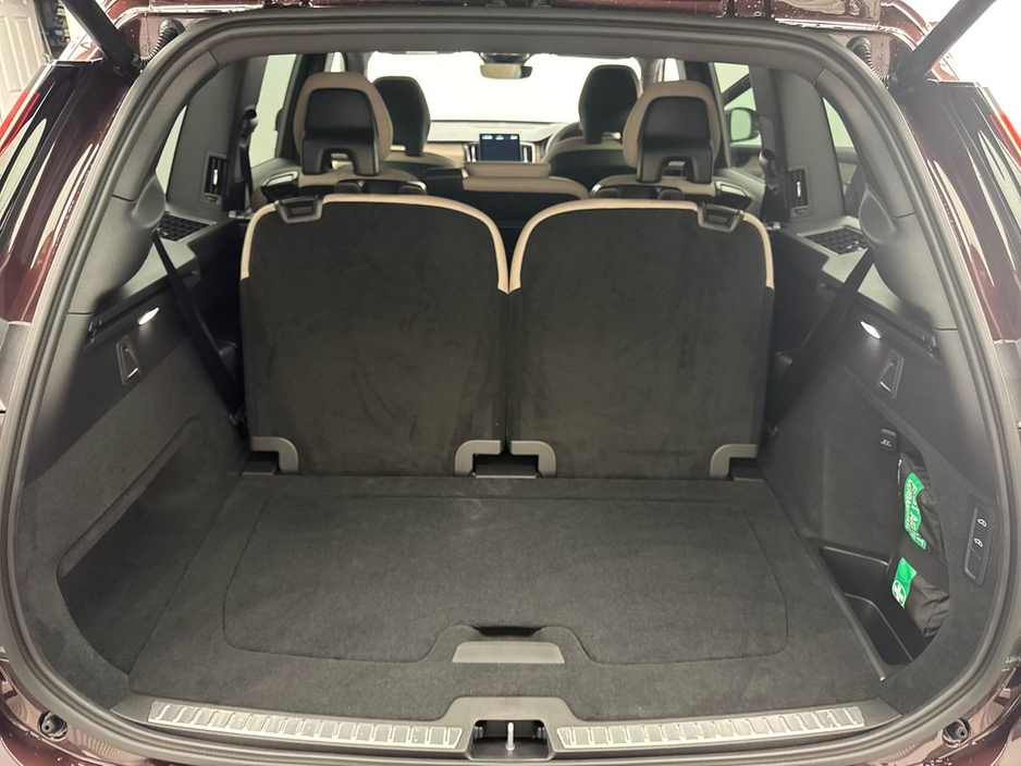 2026 Volvo XC90 - image 9