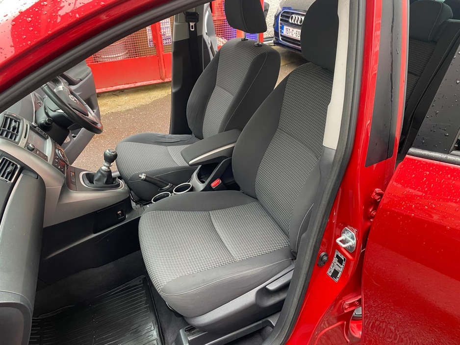 2014 Toyota Verso - image 24