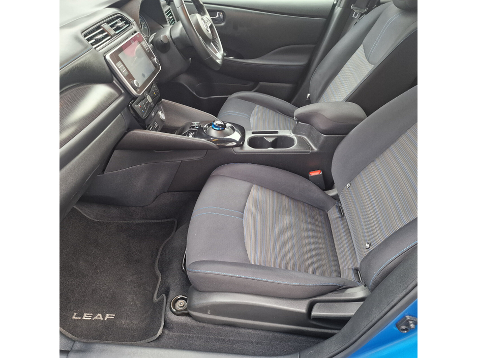 2021 Nissan Leaf - image 9