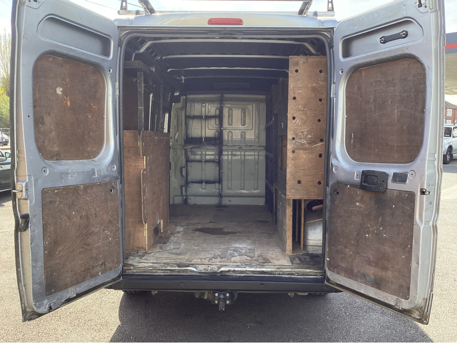 2019 Citroen Relay - image 11