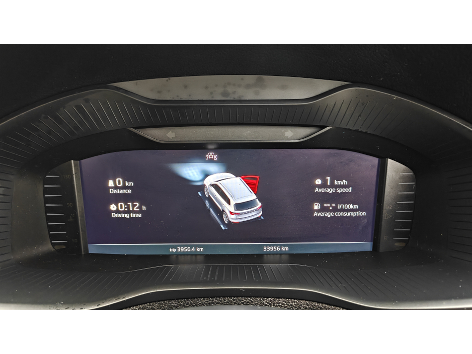 2023 Skoda Karoq - image 12