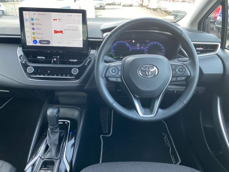 2023 Toyota Corolla - image 9