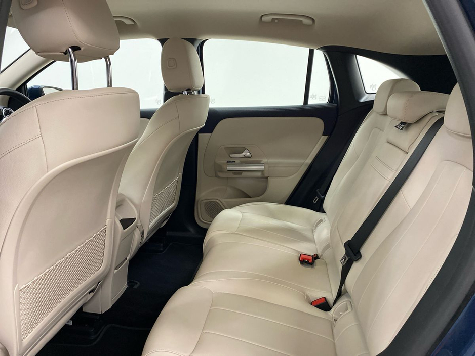 2023 Mercedes-Benz EQA - image 4