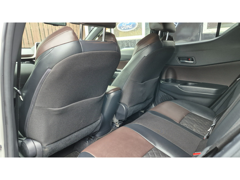 2019 Toyota C-HR - image 17