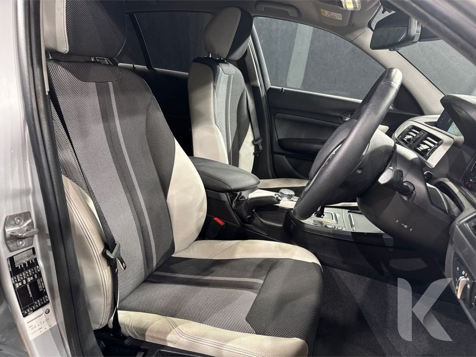 2018 BMW 1 Series 118 STYLE EDITION - WHITE HALF LEATHER - FACTORY ALLOYS €17,950