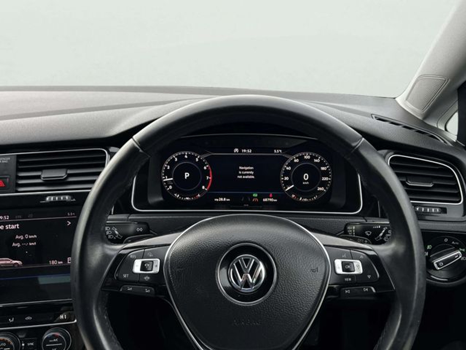 2019 Volkswagen Golf - image 14