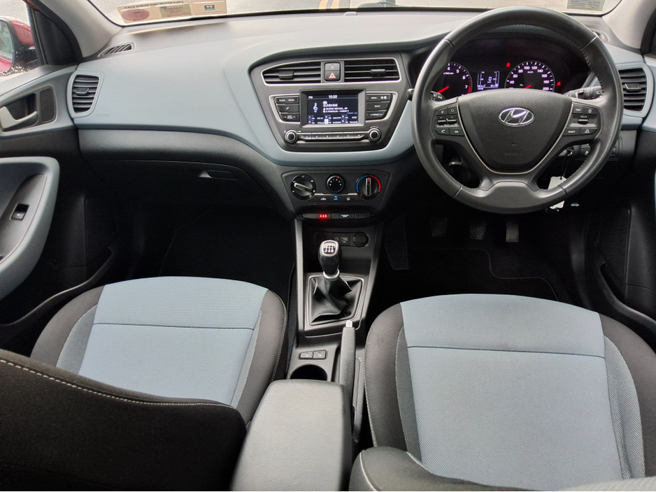 2018 Hyundai i20 - image 10
