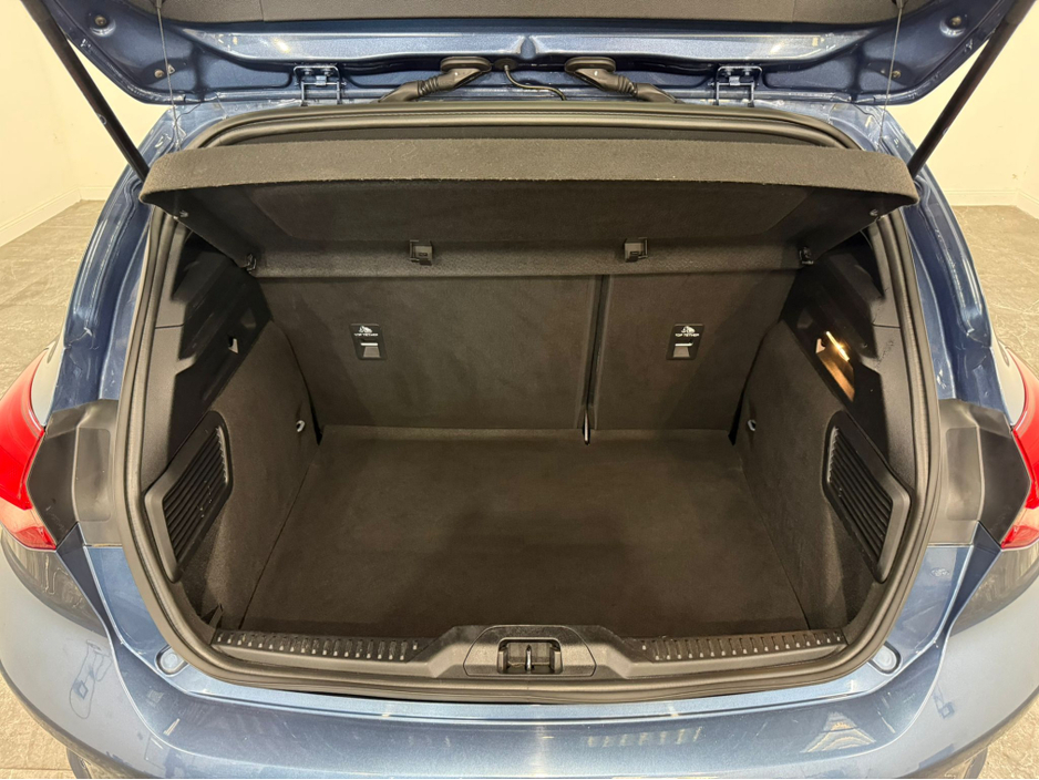 2021 Ford Focus - image 36