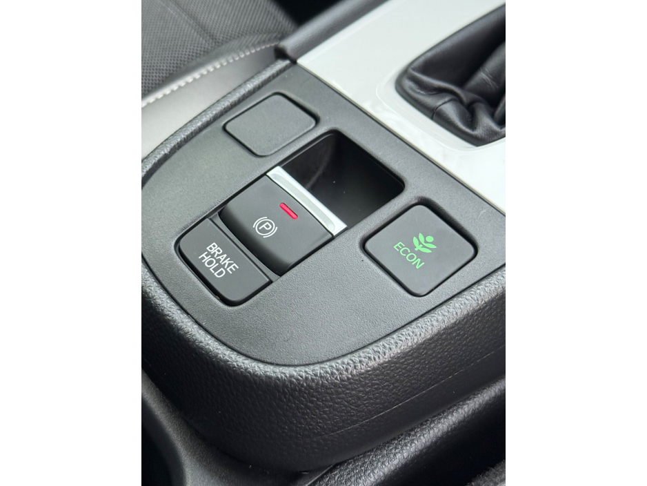 2025 Honda Jazz - image 24