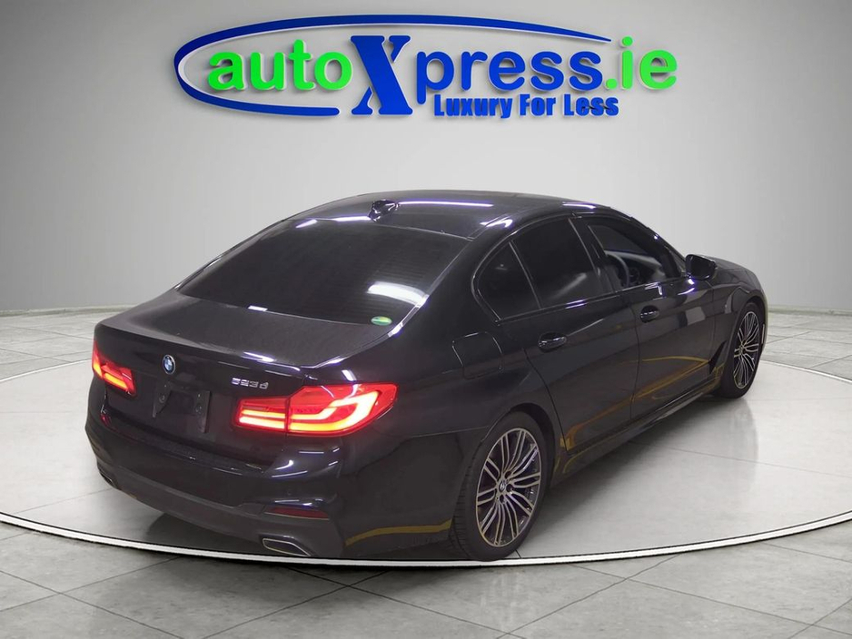 2019 BMW 5 Series - image 6