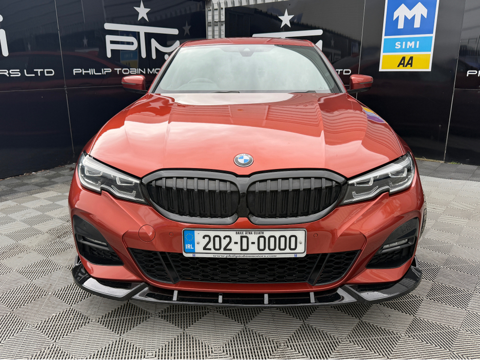 2020 BMW 3 Series - image 3