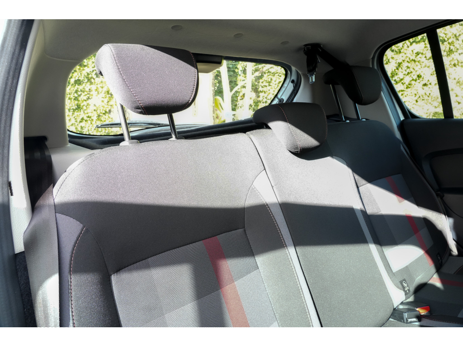 2019 Dacia Sandero - image 12