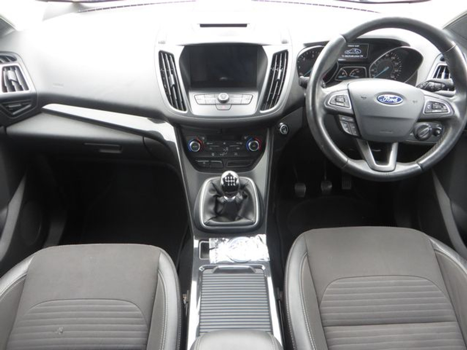 2018 Ford Kuga - image 15