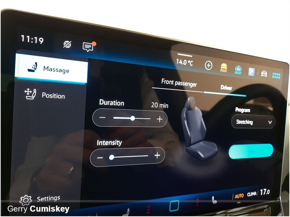 2025 Volkswagen ID.4 - image 14