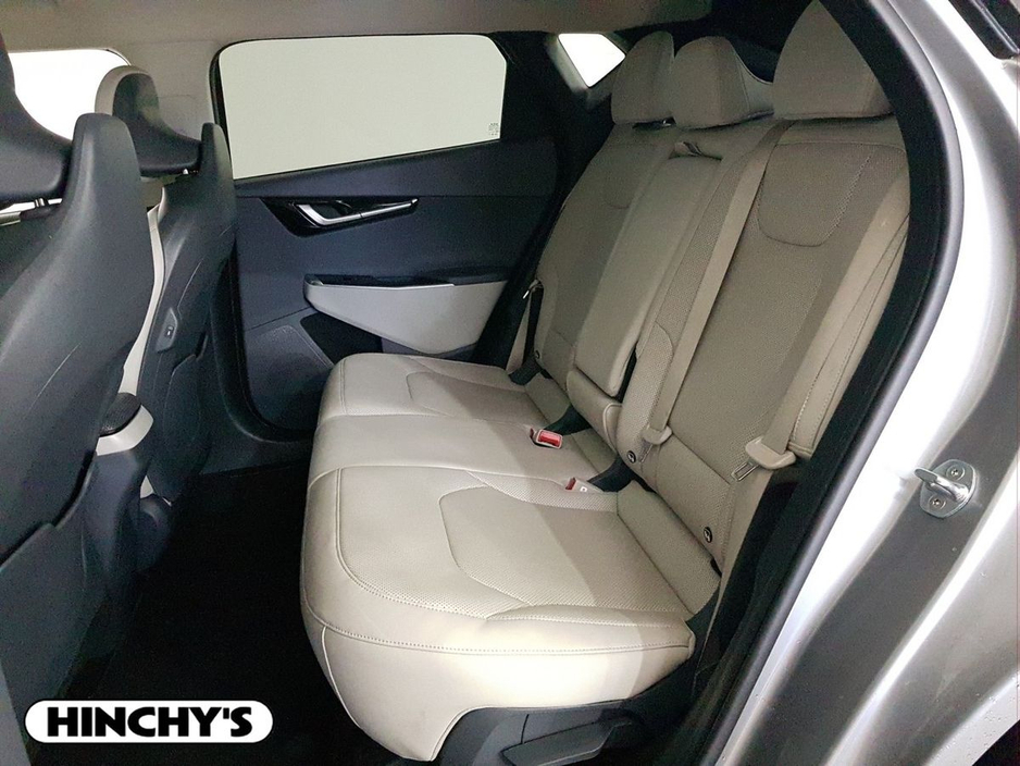 2022 Kia EV6 - image 7