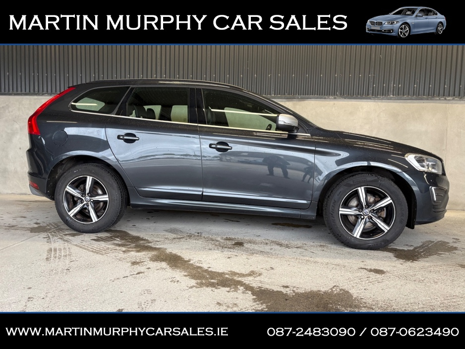 2017 Volvo XC60 - image 2