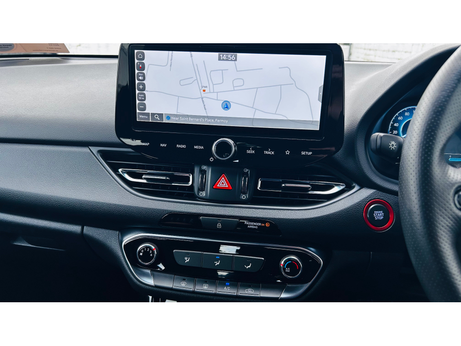 2025 Hyundai i30 - image 11