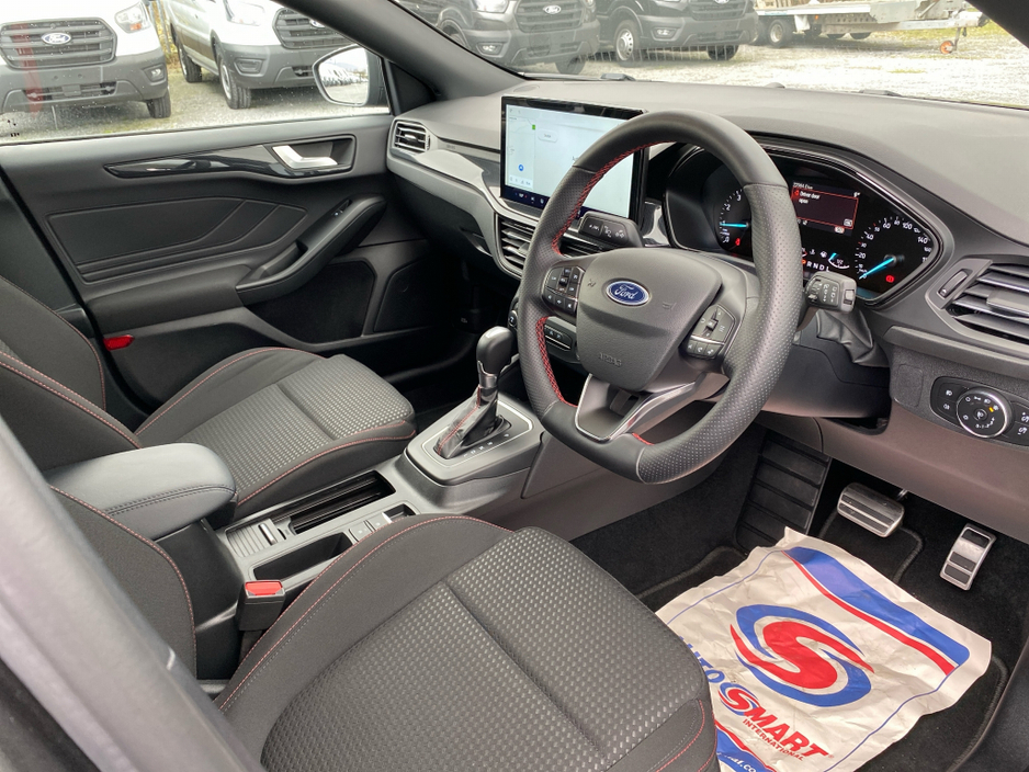 2025 Ford Focus - image 6