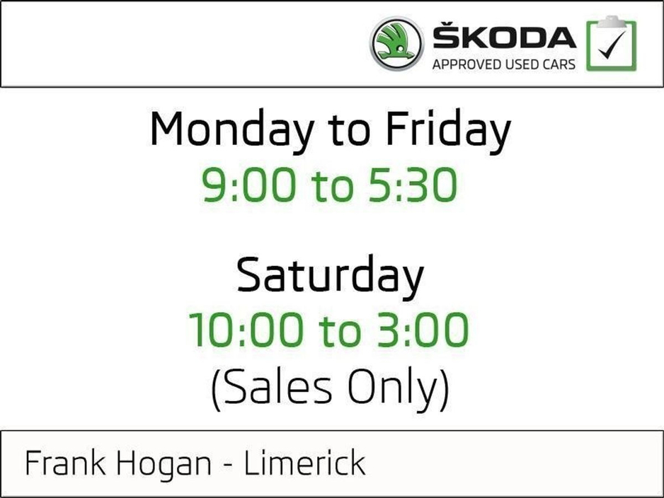 2020 Skoda Superb - image 13