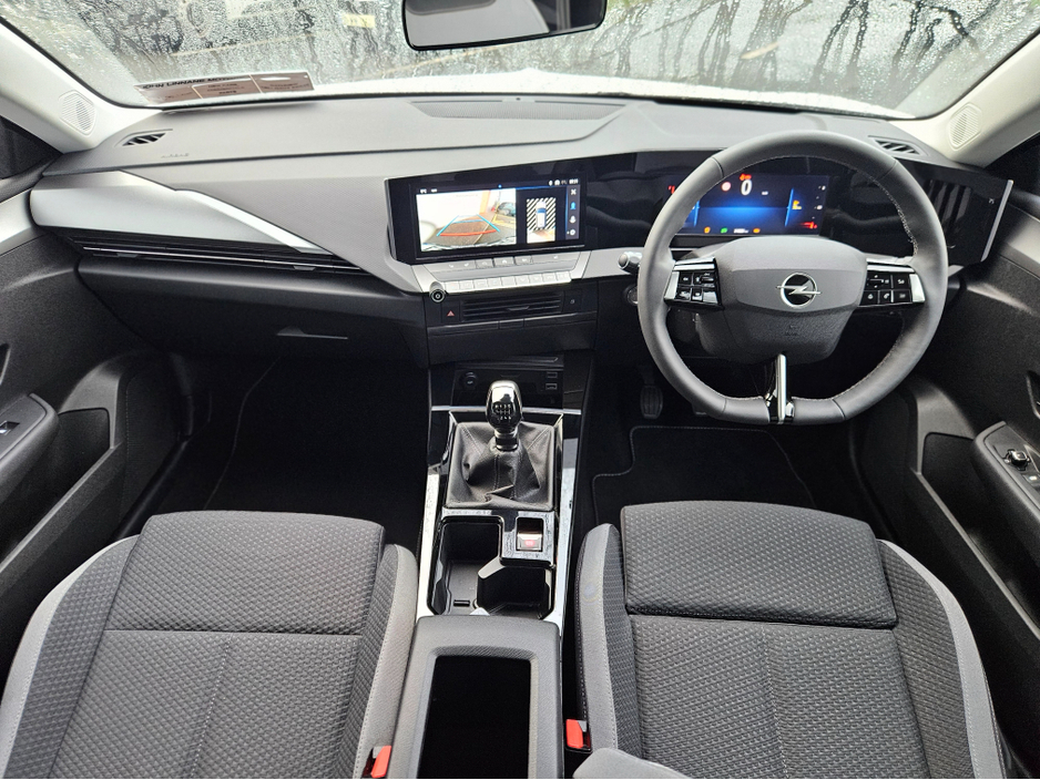 2025 Opel Astra ELEGANCE 1.2 110PS €28,950