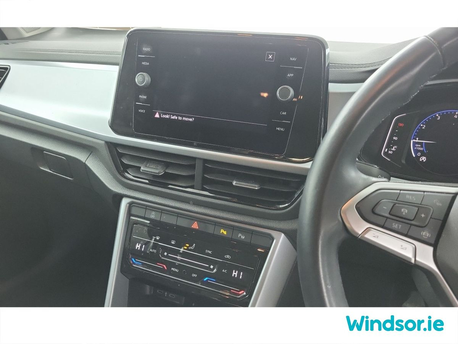 2022 Volkswagen T-Roc - image 13