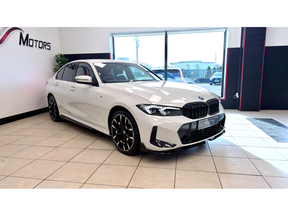 2025 BMW 3 Series - image 20