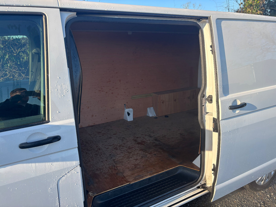 2021 Volkswagen Transporter  €16,998