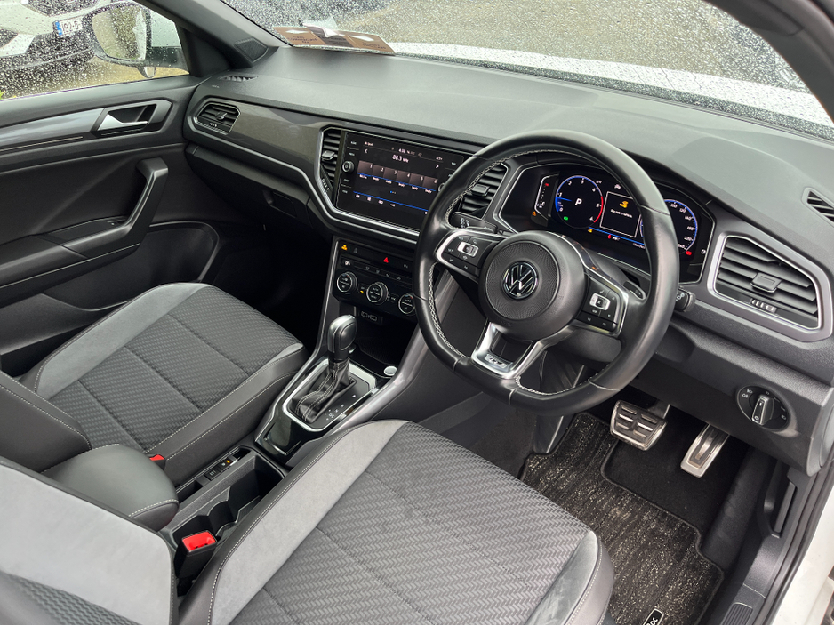 2020 Volkswagen T-Roc - image 15