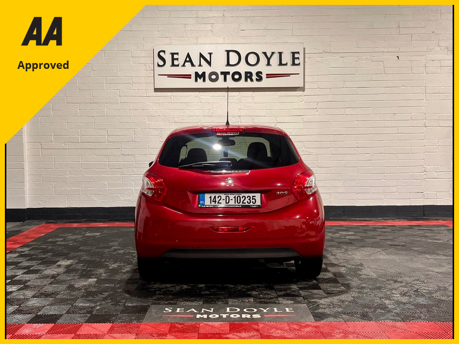 2014 Peugeot 208 - image 7