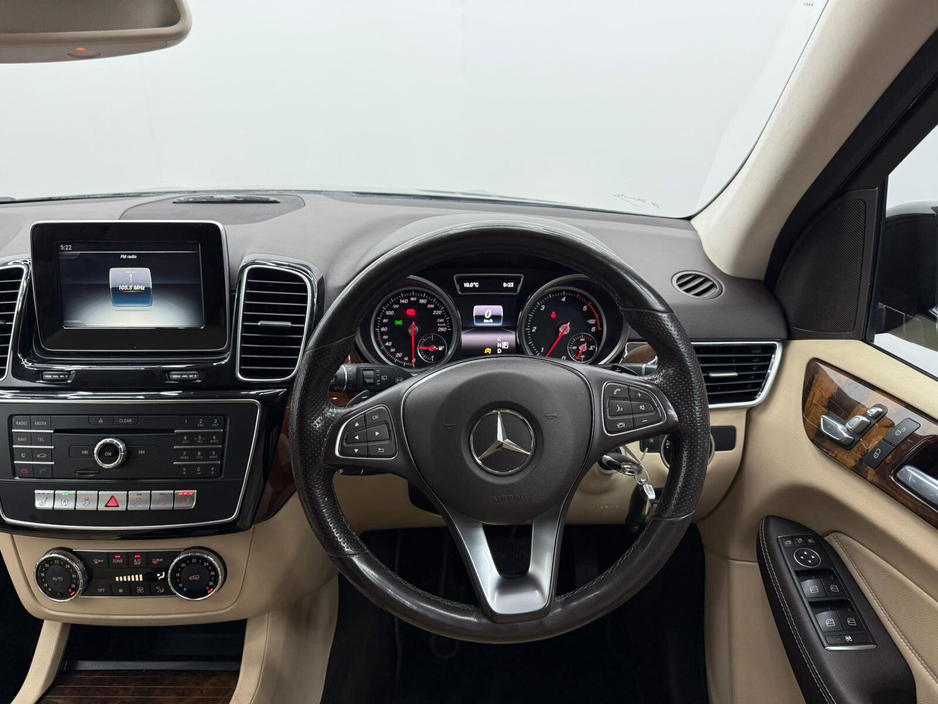 2016 Mercedes-Benz GLE Class - image 9