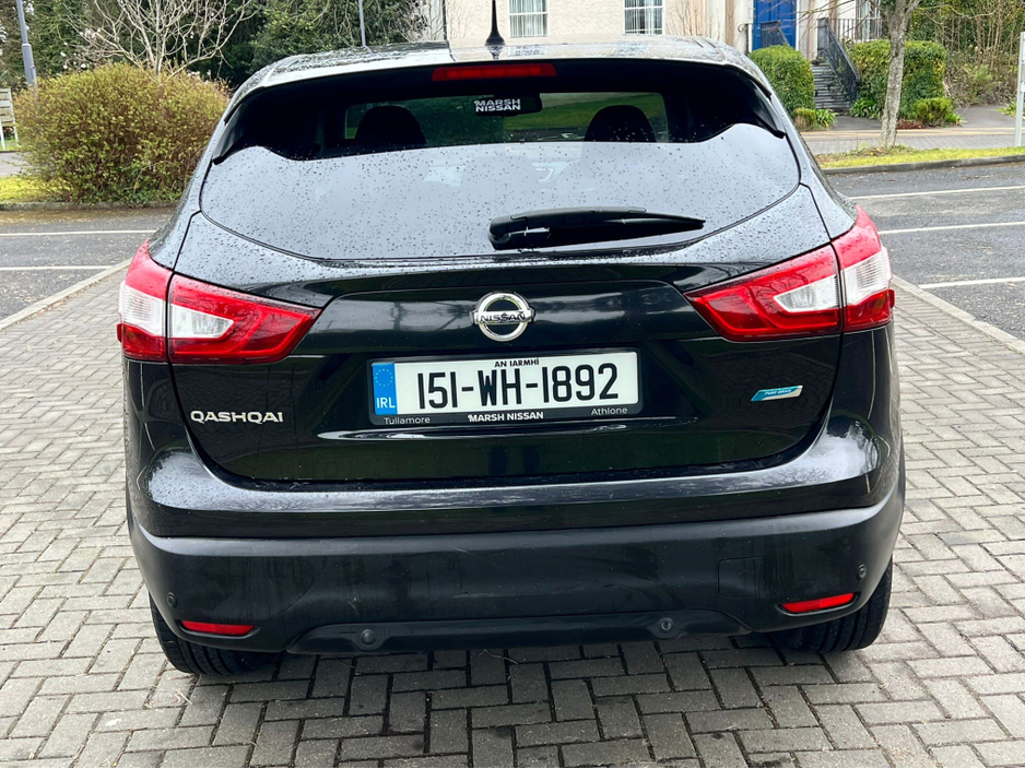 2015 Nissan Qashqai - image 3