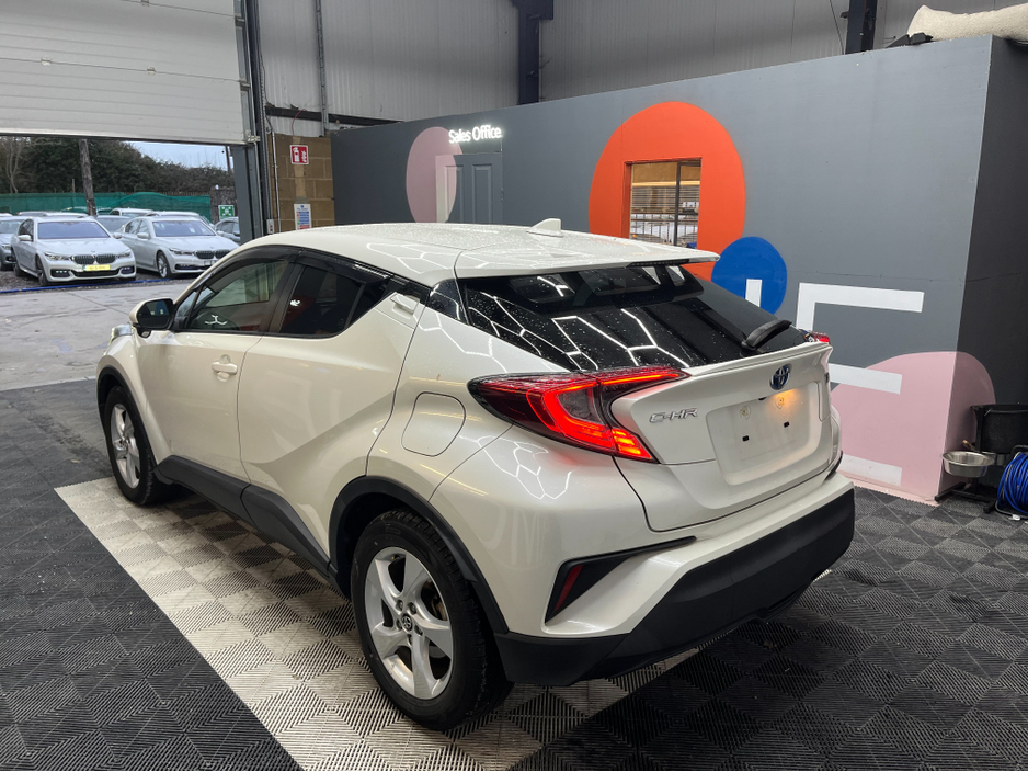 2019 Toyota C-HR €18950! 2019 TOYOTA C-HR S LED PACKAGE 1.8 AUTOMATIC / CRUISE CONTROL / REVERSE CAMERA AND MORE €18,950