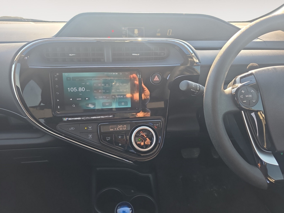 2020 Toyota Aqua - image 11