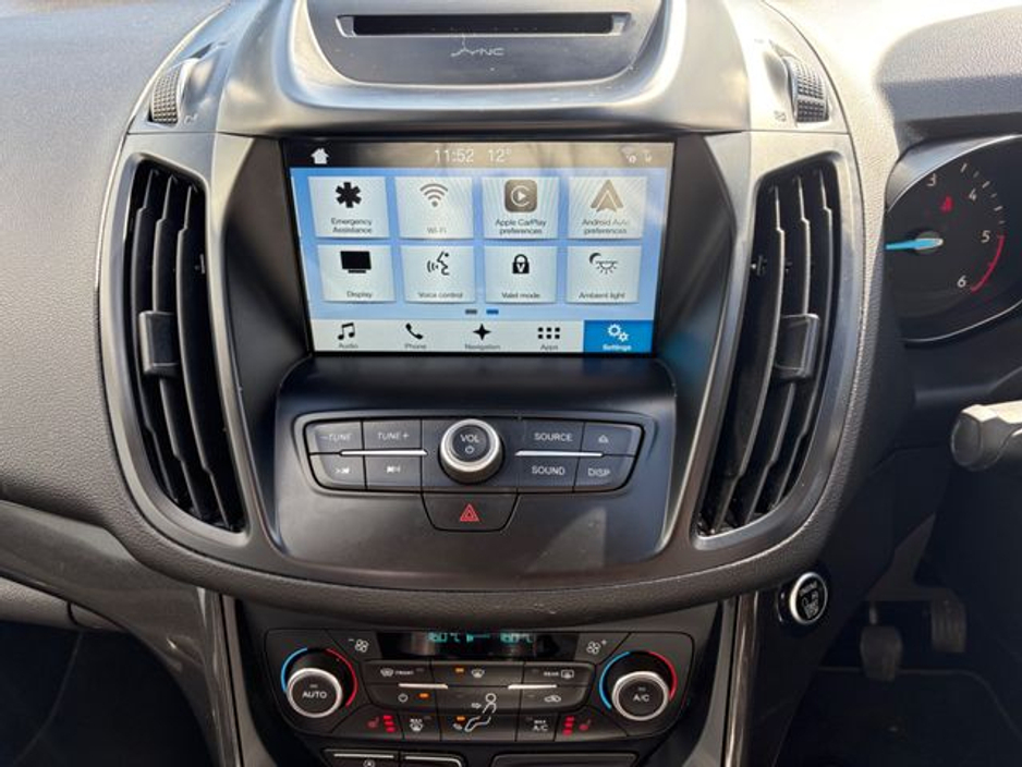 2018 Ford Kuga - image 25