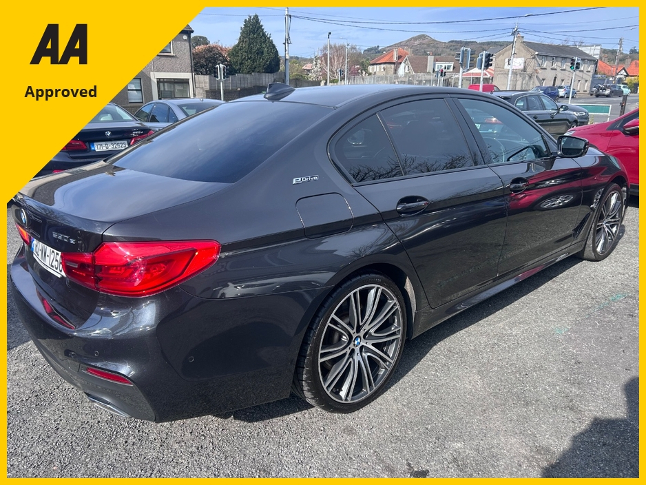 2018 BMW 5 Series - image 19