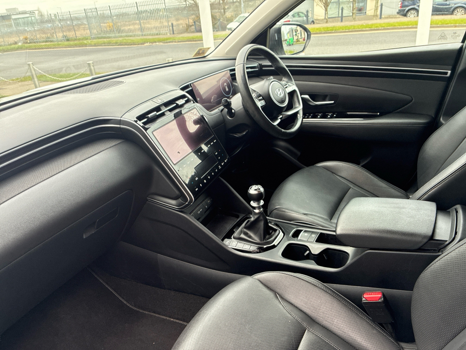 2023 Hyundai Tucson - image 2