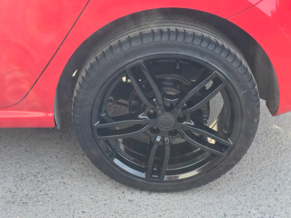 2014 Volkswagen Polo - image 8