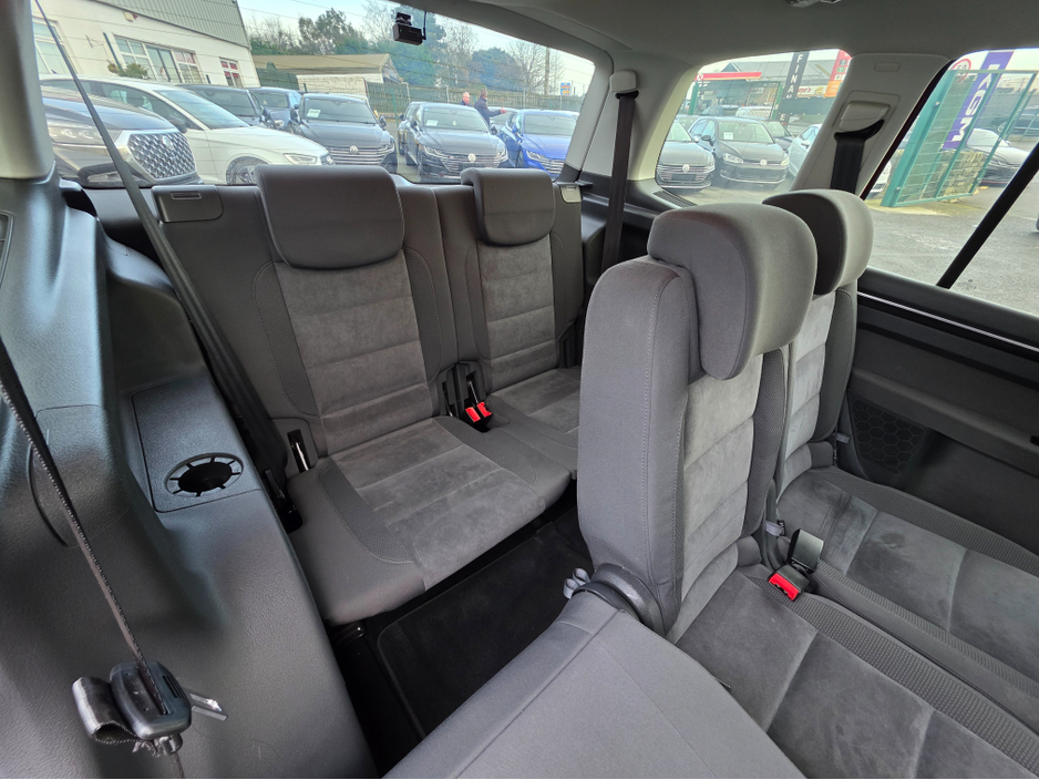 2013 Volkswagen Touran 1.4 TSI HIGHLINE EDITION 7 SEATER ALLOYS SIMI DEALER - SPECIALISING IN IMPORTS OF GERMAN AUTOMATIC HI SPEC CARS