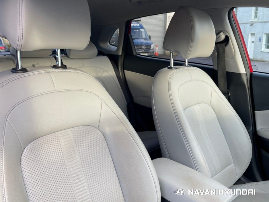 2022 Hyundai Kona EV Premium 64 kWh €21,850