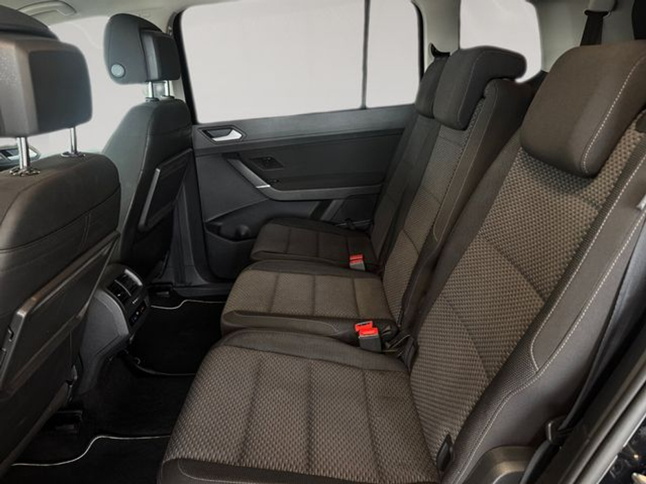 2018 Volkswagen Touran - image 16