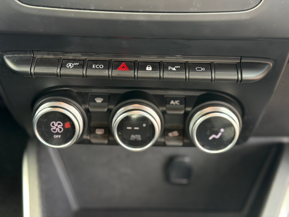 2019 Dacia Duster - image 13