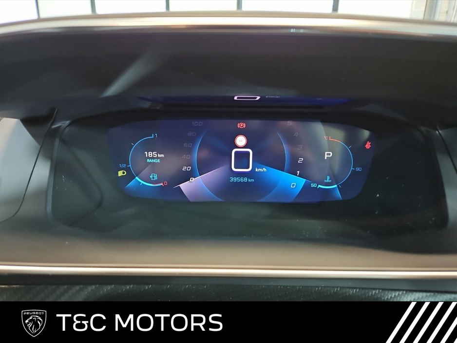 2023 Peugeot 2008 Automatic - Heated Seats - Reversing Camera & Sensors, 18" Diamond Cut Alloy Wheels, Cruise Control, Apple Car Play/Android Auto €27,995