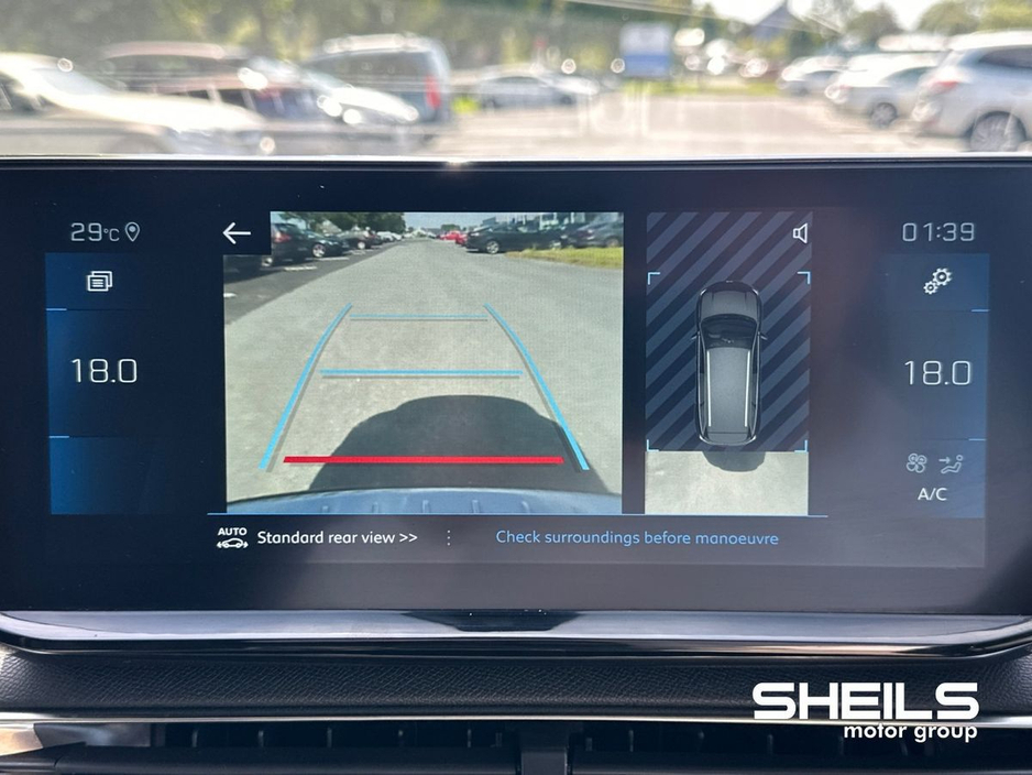 2022 Peugeot 5008 - image 17