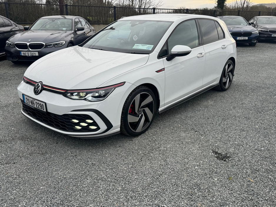 2021 Volkswagen Golf - image 26