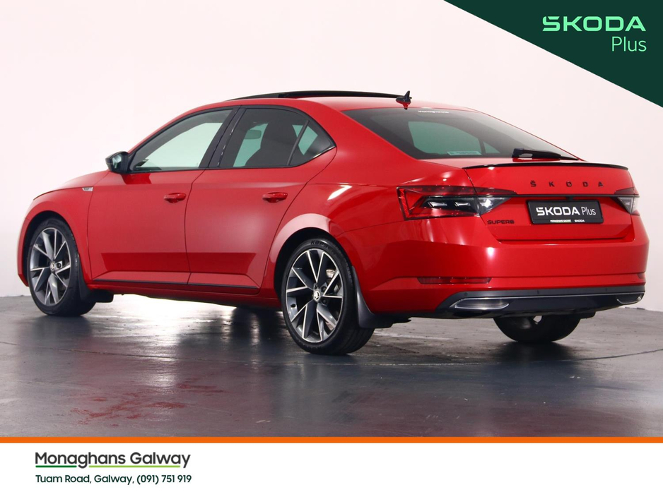 2024 Skoda Superb - image 10