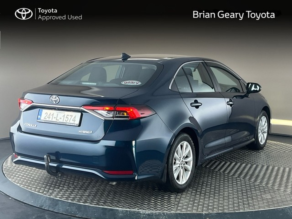 2024 Toyota Corolla LUNA SALOON Hybrid €28,950