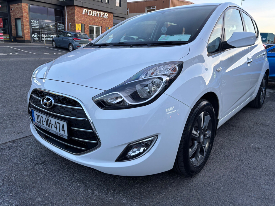 2020 Hyundai ix20 - image 2